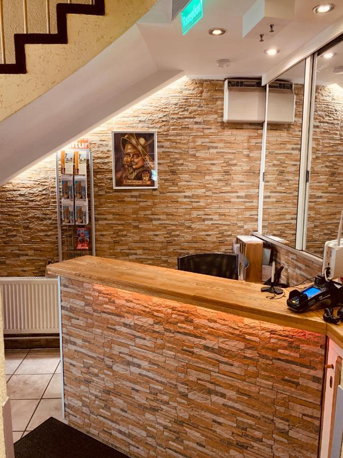 Hotel Kunibert Der Fiese Кьолн Екстериор снимка