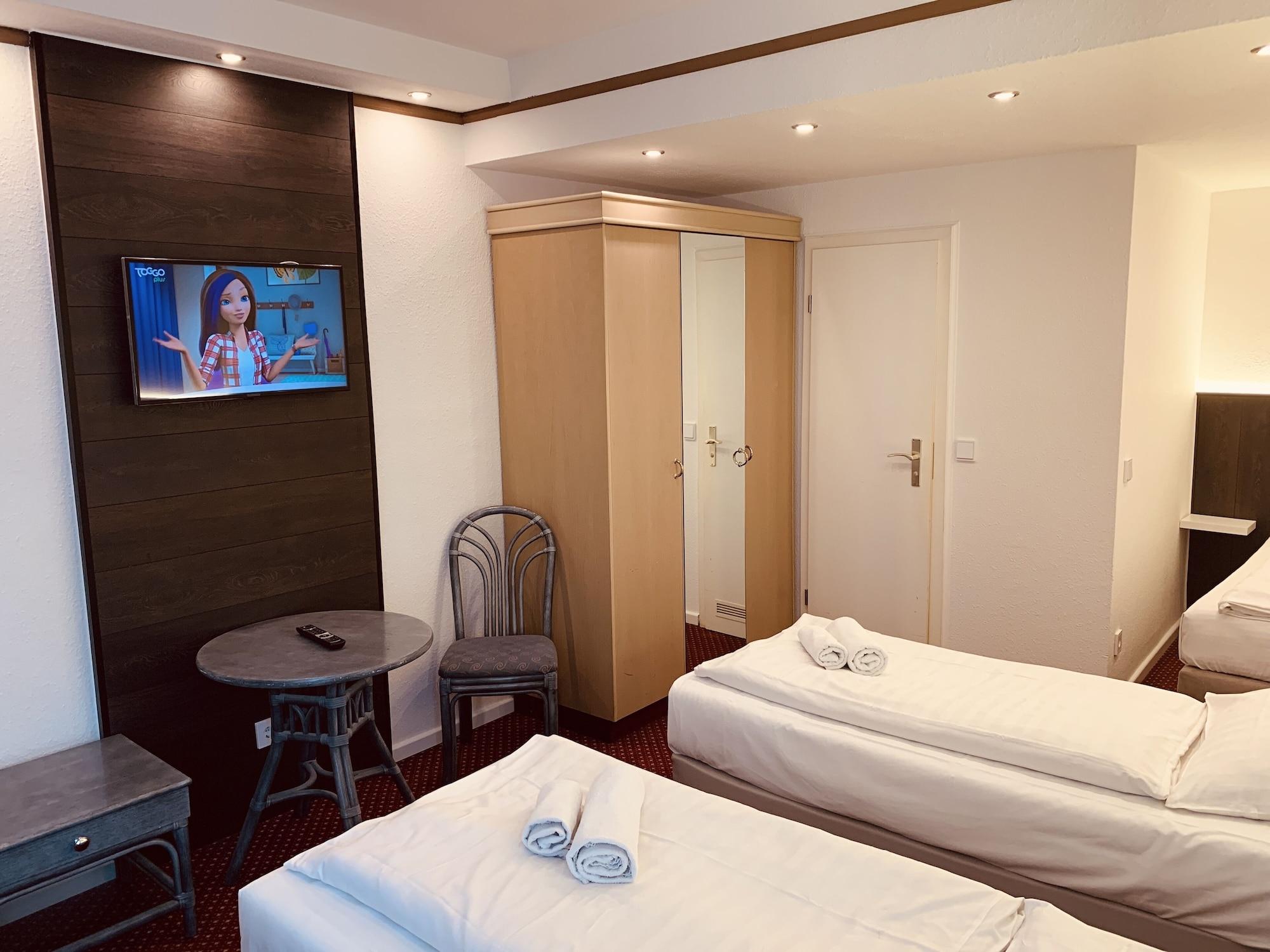 Hotel Kunibert Der Fiese Кьолн Екстериор снимка