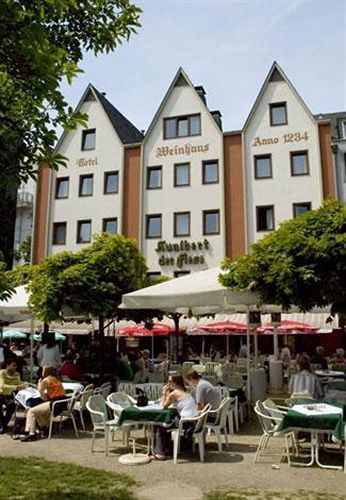 Hotel Kunibert Der Fiese Кьолн Екстериор снимка